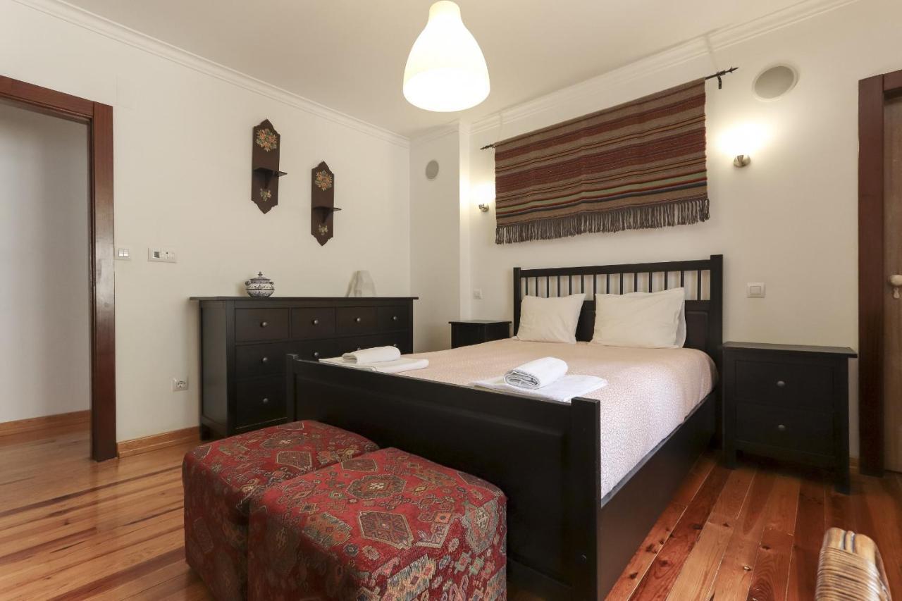 Grand Parliament Duplex By Homing Apartment Lisbon Exterior photo