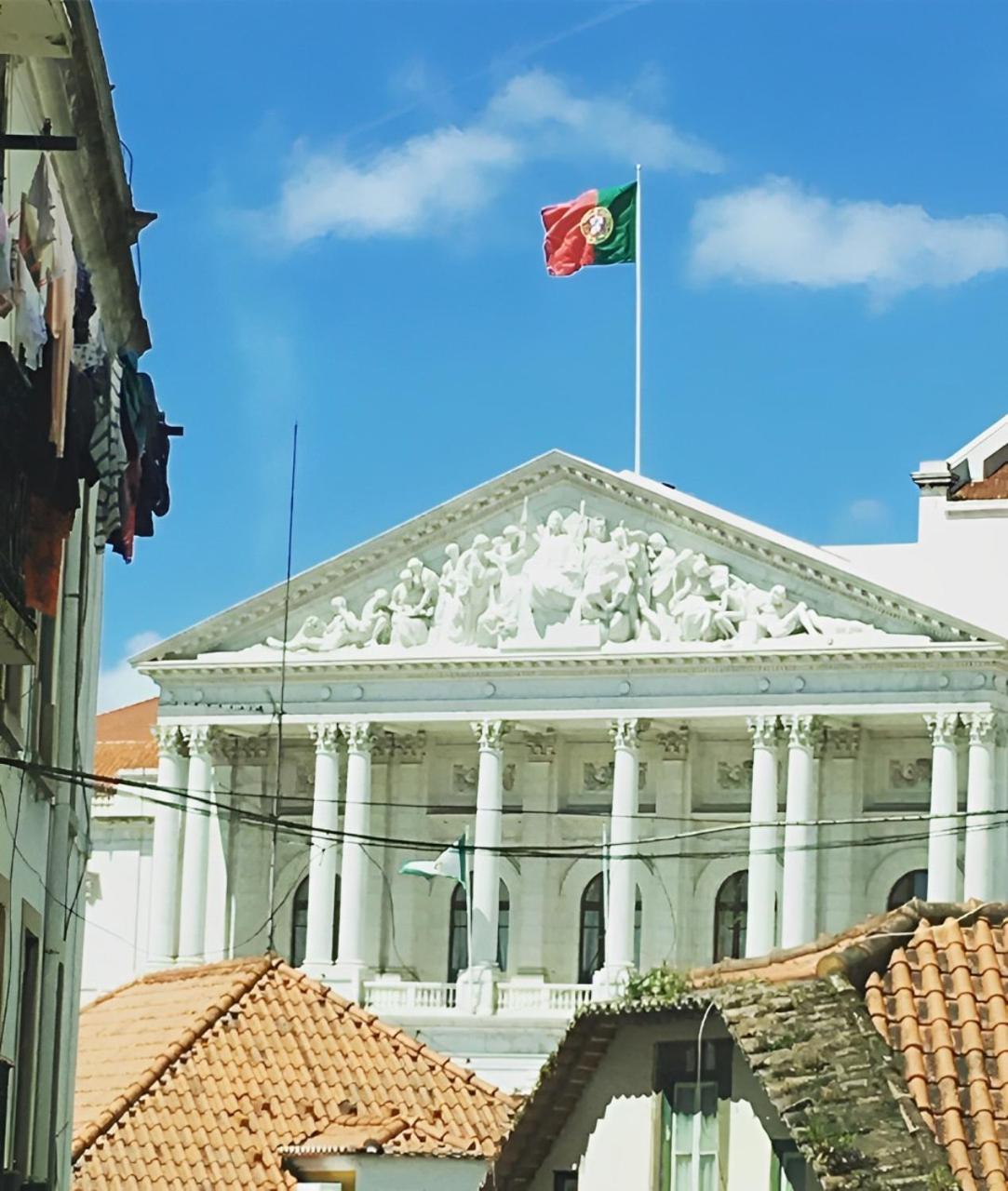 Grand Parliament Duplex By Homing Apartment Lisbon Exterior photo
